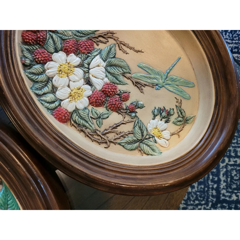 Vintage 3D‎ Ceramic Handpainted Wall Plaque
